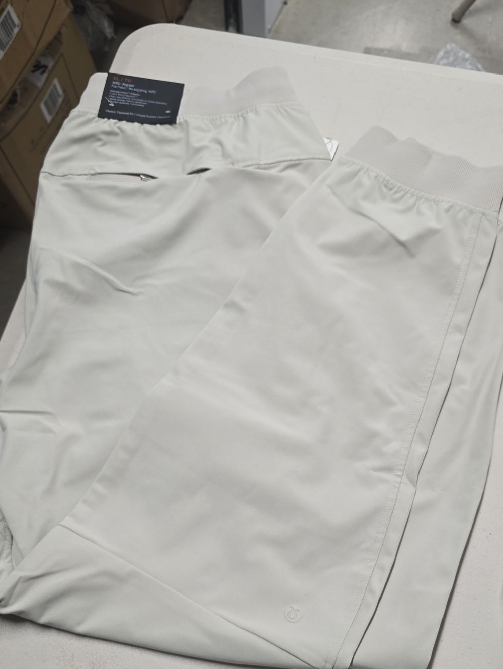 lululemon athletica Men's Light Gray Sweatpants Joggers